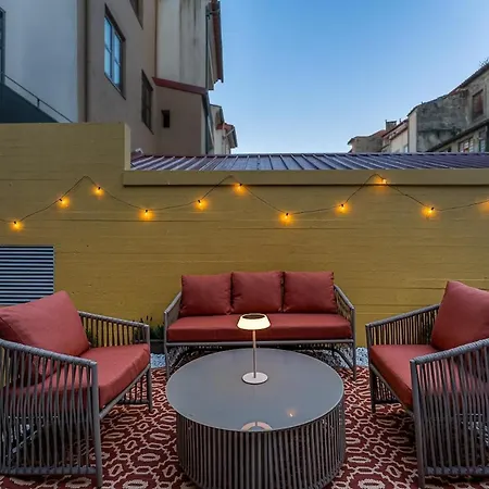 Apartment Almada Garden & Parking In Historic Center *