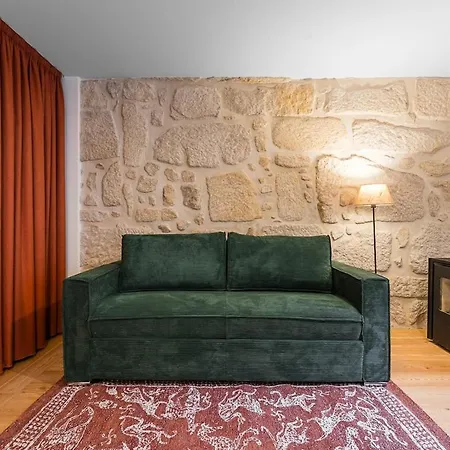Apartment Almada Garden & Parking In Historic Center *