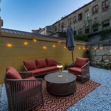 Almada Garden & Parking In Historic Center *