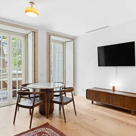 Apartment Almada Garden & Parking In Historic Center Porto